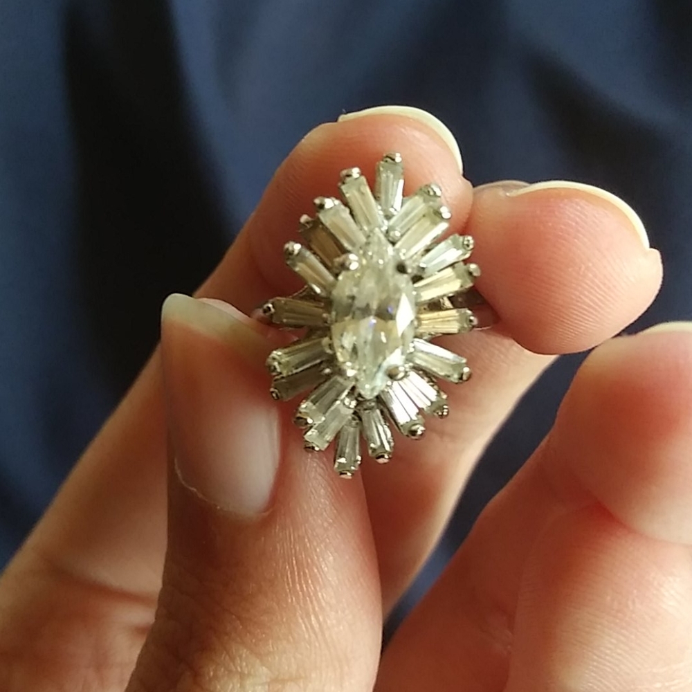 Ring - Picture 5 of 5